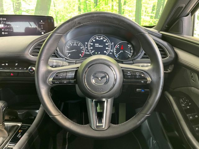 �y�����v�����X�e�A�����O�z�㎿�Ȋv���g�p���邱�ƂŁA��ɂ����������݂ƂĂ��^�]���₷���n���h���ł���