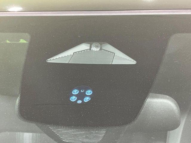 �y�z���_�Z���V���O�z���s���ɑO���̎ԗ�����F�����A�Փ˂������Ȏ��͌x��ƃu���[�L�ŏՓˉ���Ɣ�Q�y�����A�V�X�g�B�����S�Ƀh���C�u�����y���݂��������܂��B