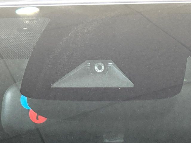 �y�v���N���b�V���Z�[�t�e�B�z�O���̎ԗ��������m���A�Փ˂������Ȏ��͌x��Œ��ӂ𑣂��A�u���[�L�𓥂ޗ͂��T�|�[�g�B�u���[�L�𓥂߂Ȃ������ꍇ�͏Փ˔�Q�y���u���[�L���쓮�A�Փˉ�����T�|�[�g���܂��B