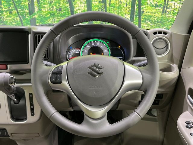 �y�X�e�A�����O�X�C�b�`�z�^�]���A�O������ڐ������炷���ƂȂ��A�I�[�f�B�I���̑��삪�\�ȕ֗��@�\!���S&���K�ȃh���C�u�����o���Ă���܂���