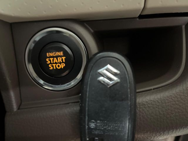 �y�X�}�[�g�L�[�z�J�o����|�P�b�g�ɓ��ꂽ�܂܂ł��h�A�̎{���E�������\�ȃX�}�[�g�L�[�𑕔��B�G���W���̃I���E�I�t�����J�M�����o���K�v����������Ƃ��Ă��֗��ł���