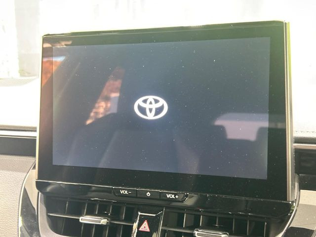 �y10.5�C���` �f�B�X�v���C�I�[�f�B�I�z���ʂ̃f�B�X�v���C��AppleCarPlay��AndroidAuto�����p�\�B�傫�ȉ�ʂŃX�}�z�i�r�A�v���������p���������܂���