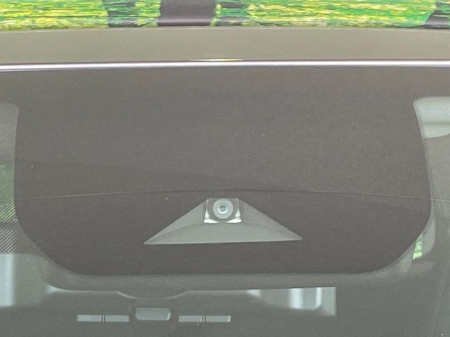 �y�G�}�[�W�F���V�[�u���[�L�z���s���ɑO���̎ԗ�����F�����A�Փ˂������Ȏ��͌x��ƃu���[�L�ŏՓˉ���Ɣ�Q�y�����A�V�X�g�B�����S�Ƀh���C�u�����y���݂��������܂��B