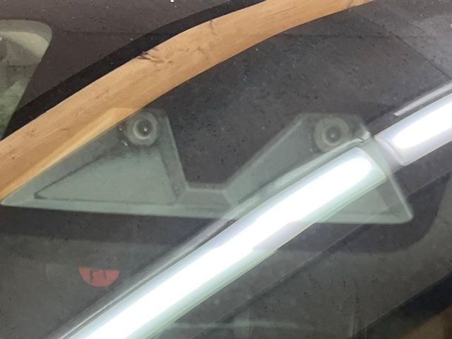 �y�X�}�[�g�A�V�X�g�z���s���ɑO���̎ԗ�����F�����A�Փ˂������Ȏ��͌x��ƃu���[�L�ŏՓˉ���Ɣ�Q�y�����A�V�X�g�B�����S�Ƀh���C�u�����y���݂��������܂��B