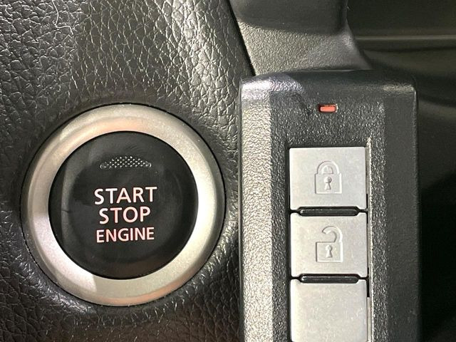 �y�C���e���W�F���g�L�[�z�J�o����|�P�b�g�ɓ��ꂽ�܂܂ł��h�A�̎{���E�������\�ȃX�}�[�g�L�[�𑕔��B�G���W���̃I���E�I�t�����J�M�����o���K�v����������Ƃ��Ă��֗��ł���