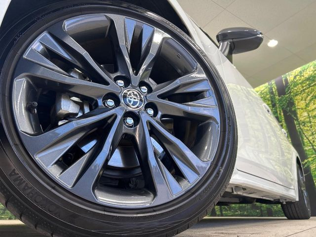 �y����17�C���`�A���~�z�C�[���z�O�ςɃ}�b�`���������A���~�z�C�[���𑕒����Ă���܂��B�e��ЊO�A���~�z�C�[����A�X�^�b�h���X�^�C�����戵�����Ă���܂��B���񂲑��k����������