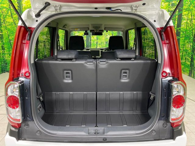 ���i�̂���������ʋ΁A���}���ɏ\���ȉ׎��X�y�[�X���m�ۂ��Ă���܂��B�Z�J���h�V�[�g��|���ƁA�傫�ȉו��̐ύڂ��\�ł���