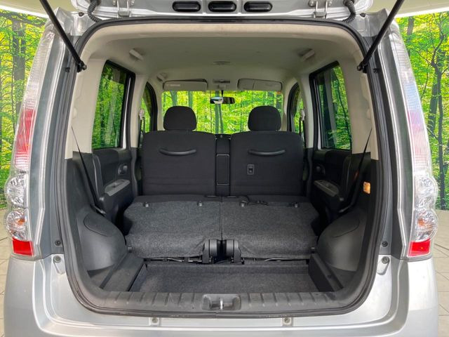 ���i�̂���������ʋ΁A���}���ɏ\���ȉ׎��X�y�[�X���m�ۂ��Ă���܂��B�Z�J���h�V�[�g��|���ƁA�傫�ȉו��̐ύڂ��\�ł���