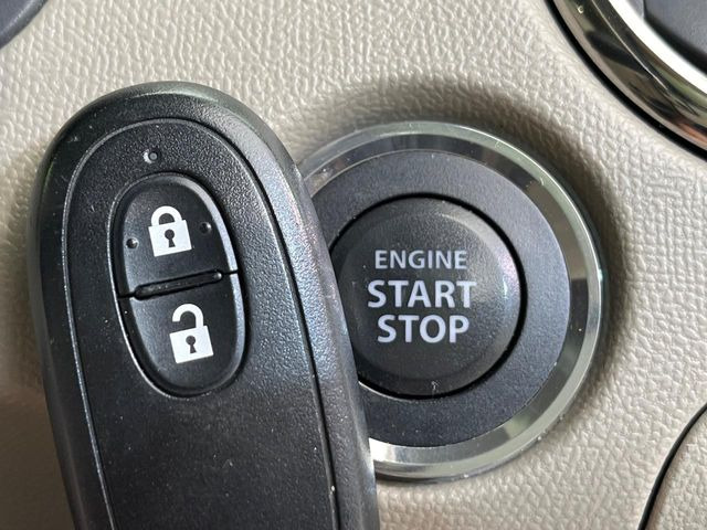 �y�L�[���X�X�^�[�g�V�X�e���z�J�o����|�P�b�g�ɓ��ꂽ�܂܂ł��h�A�̎{���E�������\�ȃX�}�[�g�L�[�𑕔��B�G���W���̃I���E�I�t�����J�M�����o���K�v����������Ƃ��Ă��֗��ł���