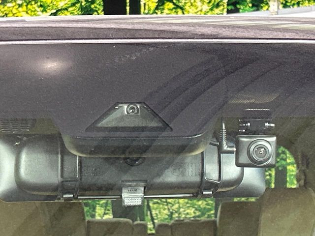 �y�v���N���b�V���Z�[�t�e�B�z�O���̎ԗ��������m���A�Փ˂������Ȏ��͌x��Œ��ӂ𑣂��A�u���[�L�𓥂ޗ͂��T�|�[�g�B�u���[�L�𓥂߂Ȃ������ꍇ�͏Փ˔�Q�y���u���[�L���쓮�A�Փˉ�����T�|�[�g���܂��B