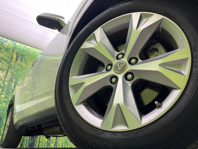 �y����18�C���`�A���~�z�C�[���z�O�ςɃ}�b�`���������A���~�z�C�[���𑕒����Ă���܂��B�e��ЊO�A���~�z�C�[����A�X�^�b�h���X�^�C�����戵�����Ă���܂��B���񂲑��k����������