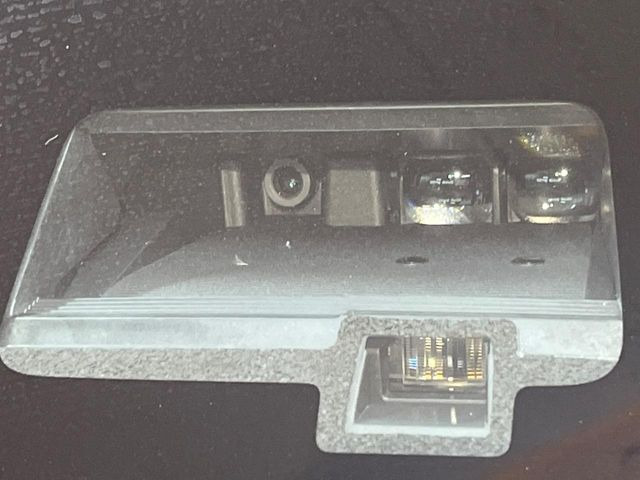 �y�X�Y�L �Z�[�t�e�B�T�|�[�g�z���s���ɑO���̎ԗ�����F�����A�Փ˂������Ȏ��͌x��ƃu���[�L�ŏՓˉ���Ɣ�Q�y�����A�V�X�g�B�����S�Ƀh���C�u�����y���݂��������܂��B