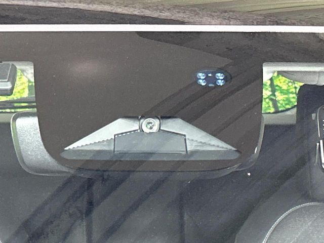 �y�z���_�Z���V���O�z���s���ɑO���̎ԗ�����F�����A�Փ˂������Ȏ��͌x��ƃu���[�L�ŏՓˉ���Ɣ�Q�y�����A�V�X�g�B�����S�Ƀh���C�u�����y���݂��������܂��B