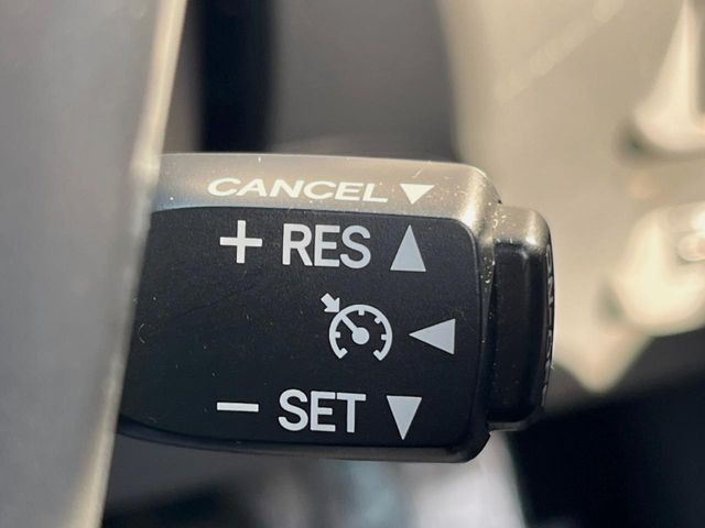 �y�N���[�Y�R���g���[���z�������H�����N���N���s�B�A�N�Z���𗣂��Ă���葬�x�ő��s���ł��A�������^�]���̕��S���y��!�����E�������ȒP�ȃX�C�b�`����Œ����ł��܂��B