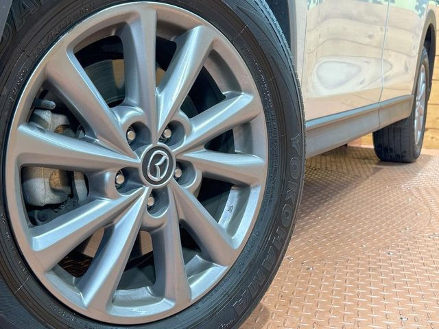 �y����17�C���`�A���~�z�C�[���z�O�ςɃ}�b�`���������A���~�z�C�[���𑕒����Ă���܂��B�e��ЊO�A���~�z�C�[����A�X�^�b�h���X�^�C�����戵�����Ă���܂��B���񂲑��k����������