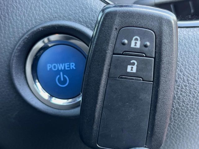 �y�X�}�[�g�L�[�z�J�o����|�P�b�g�ɓ��ꂽ�܂܂ł��h�A�̎{���E�������\�ȃX�}�[�g�L�[�𑕔��B�G���W���̃I���E�I�t�����J�M�����o���K�v����������Ƃ��Ă��֗��ł���