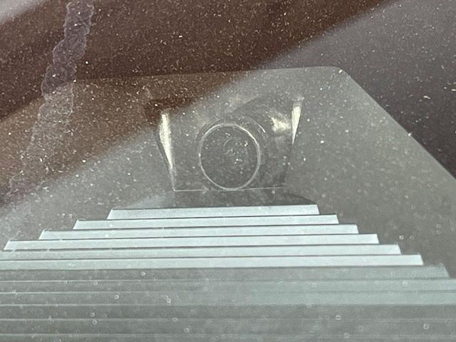 �y�z���_�Z���V���O�z���s���ɑO���̎ԗ�����F�����A�Փ˂������Ȏ��͌x��ƃu���[�L�ŏՓˉ���Ɣ�Q�y�����A�V�X�g�B�����S�Ƀh���C�u�����y���݂��������܂��B