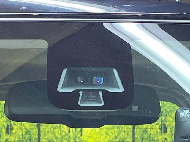 �y�G�}�[�W�F���V�[�u���[�L�z���s���ɑO���̎ԗ�����F�����A�Փ˂������Ȏ��͌x��ƃu���[�L�ŏՓˉ���Ɣ�Q�y�����A�V�X�g�B�����S�Ƀh���C�u�����y���݂��������܂��B