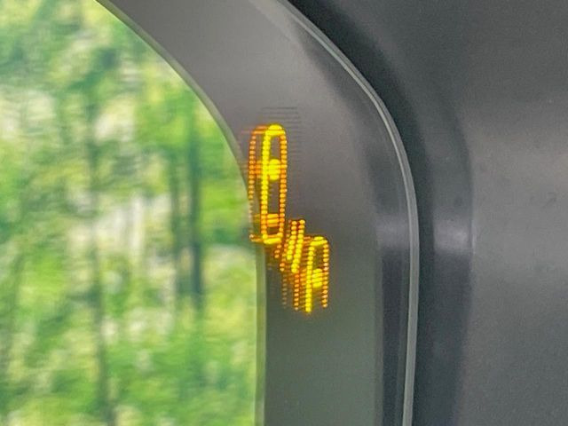 �y�u���C���h�X�|�b�g���j�^�����O�z���s���A�h�A�~���[�̎��p�ɂȂ�₷���ӏ��Ɍ㑱�Ԃ��ڋ߂���ƃT�C�h�~���[�t�߂Ɍx����\���A�h���C�o�[�ɒ��ӊ��N�����Ă���܂��B