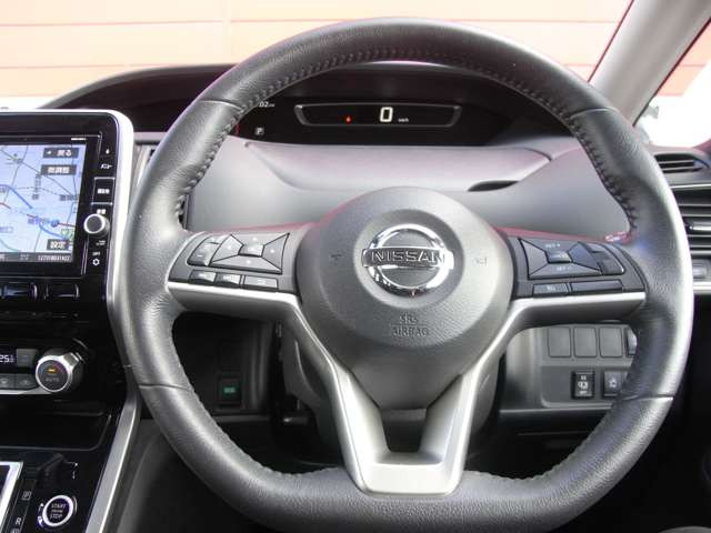 セレナ2.0 ハイウェイスター VセレクションII