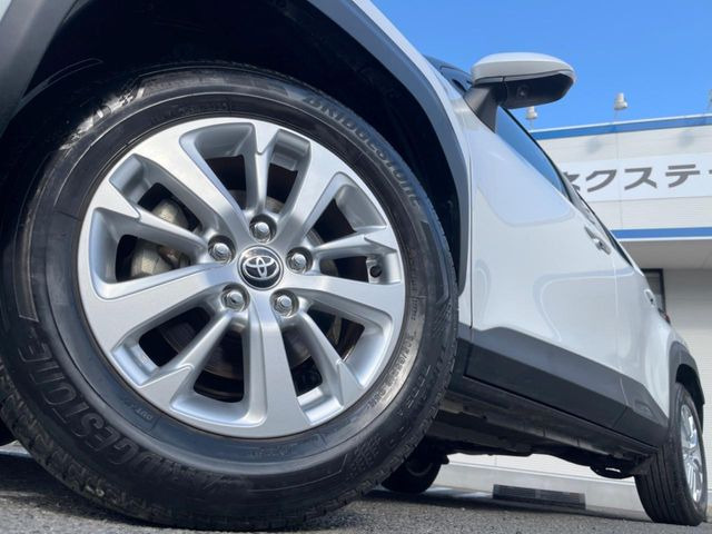 �y����16�C���`�A���~�z�C�[���z�O�ςɃ}�b�`���������A���~�z�C�[���𑕒����Ă���܂��B�e��ЊO�A���~�z�C�[����A�X�^�b�h���X�^�C�����戵�����Ă���܂��B���񂲑��k����������