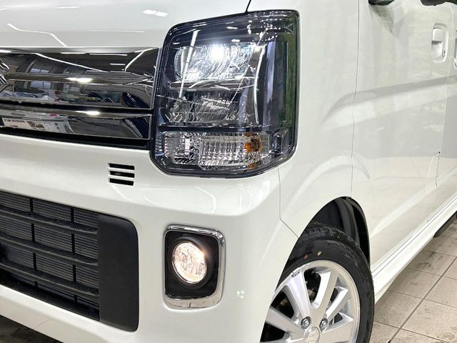 �yLED�w�b�h���C�g�z���V����ԑ��s�����ǍD�Ȏ��E���m�ۂ����S���ĉ^�]�ł��鍂�P�xLED�w�b�h���C�g�𑕔�!�_�����x�������A����d�͂��}�����Ă��܂��B