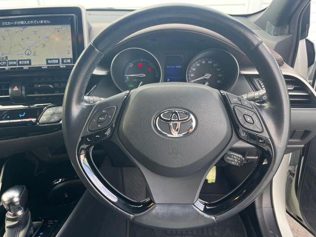 �y�����v�����X�e�A�����O�z�㎿�Ȋv���g�p���邱�ƂŁA��ɂ����������݂ƂĂ��^�]���₷���n���h���ł���