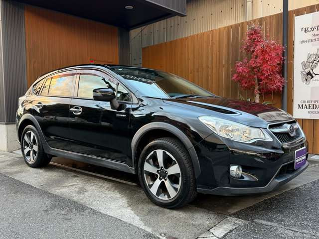 �J���[�E�N���X�^���u���b�N�V���J