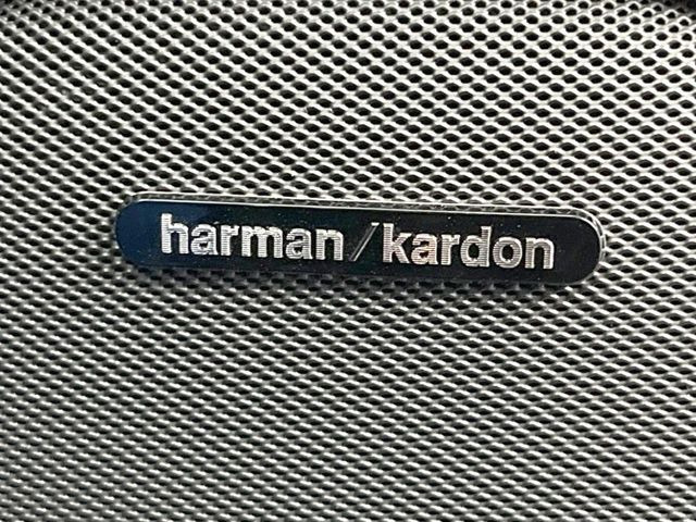 ��harman/kardon�T�E���h�V�X�e��:�I�[�f�B�I��僁�[�J�[����|����v���~�A���X�s�[�J�[�𑕔��B�����̃X�s�[�J�[����A���̗������܂ŕ����鍂�i���ȉ��y�����y���݂��������܂��B
