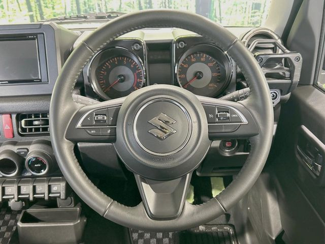 �y�����v�����X�e�A�����O�z�㎿�Ȋv���g�p���邱�ƂŁA��ɂ����������݂ƂĂ��^�]���₷���n���h���ł���