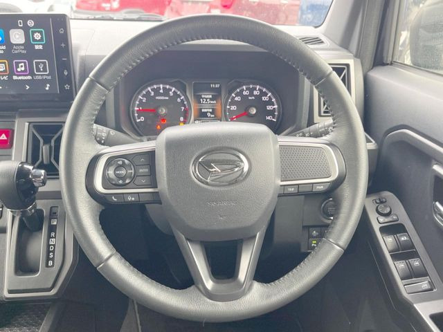 �y�����v�����X�e�A�����O�z�㎿�Ȋv���g�p���邱�ƂŁA��ɂ����������݂ƂĂ��^�]���₷���n���h���ł���