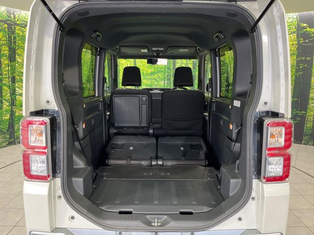 ���i�̂���������ʋ΁A���}���ɏ\���ȉ׎��X�y�[�X���m�ۂ��Ă���܂��B�Z�J���h�V�[�g��|���ƁA�傫�ȉו��̐ύڂ��\�ł���