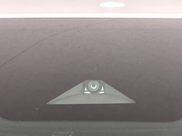 �y�C���e���W�F���g�G�}�[�W�F���V�[�u���[�L�z�t�����g�J�����őO���̎ԗ�����s�҂����m�B�Փ˂������Ȏ��͏Փ˔�Q�y���u���[�L���쓮�A�Փˉ�����T�|�[�g�B�����S�Ƀh���C�u�����y���݂��������܂��B