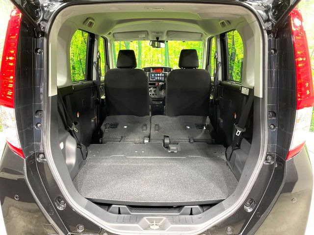 ���i�̂���������ʋ΁A���}���ɏ\���ȉ׎��X�y�[�X���m�ۂ��Ă���܂��B�Z�J���h�V�[�g��|���ƁA�傫�ȉו��̐ύڂ��\�ł���