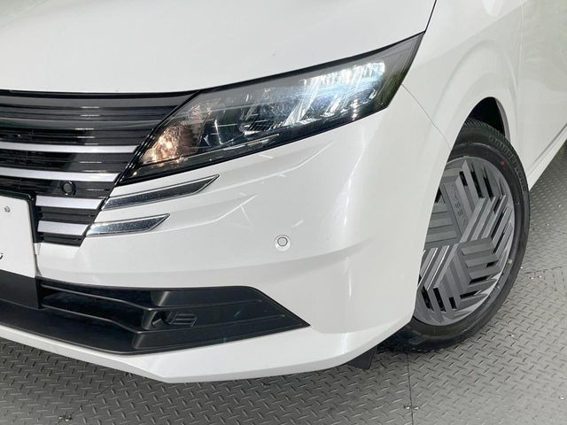 �yLED�w�b�h���C�g�z���V����ԑ��s�����ǍD�Ȏ��E���m�ۂ����S���ĉ^�]�ł��鍂�P�xLED�w�b�h���C�g�𑕔�!�_�����x�������A����d�͂��}�����Ă��܂��B