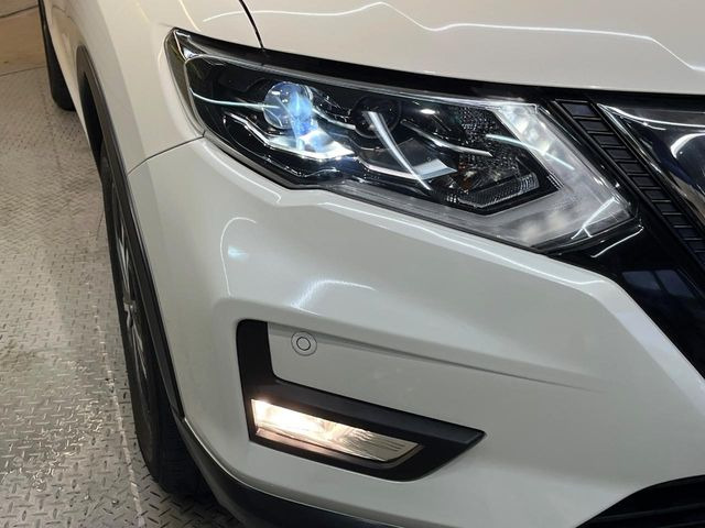 �yLED�w�b�h���C�g�z���V����ԑ��s�����ǍD�Ȏ��E���m�ۂ����S���ĉ^�]�ł��鍂�P�xLED�w�b�h���C�g�𑕔�!�_�����x�������A����d�͂��}�����Ă��܂��B