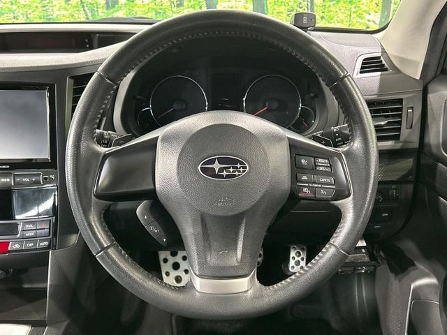 �y�����v�����X�e�A�����O�z�㎿�Ȋv���g�p���邱�ƂŁA��ɂ����������݂ƂĂ��^�]���₷���n���h���ł���