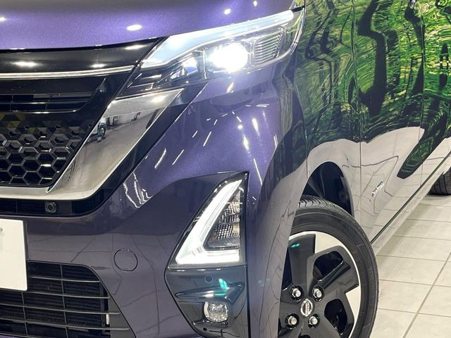 �yLED�w�b�h���C�g�z���V����ԑ��s�����ǍD�Ȏ��E���m�ۂ����S���ĉ^�]�ł��鍂�P�xLED�w�b�h���C�g�𑕔�!�_�����x�������A����d�͂��}�����Ă��܂��B