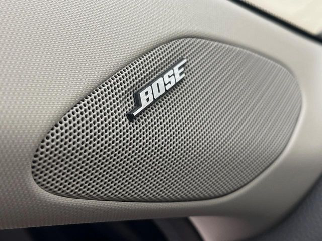 �yBOSE�T�E���h�V�X�e���z���[�J�[�I�v�V�����̍��i�ʃT�E���h�V�X�e���𓋍ځB��p�̃`���[�j���O���{���ꂽ�召�l�X�ȃX�s�[�J�[����ǎ��ȃT�E���h���t�ł��A�Տꊴ���ӂ�鉹����Ԃ����o���܂��B