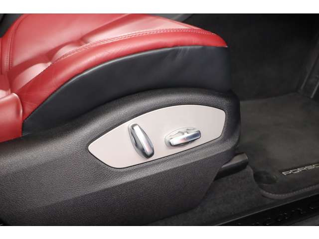 �F�ؐ����H�ꊮ��(�F�ؔԍ�4-6210)�B�e�Ԏ�ɐ��ʂ������̃}�C�X�^�[���J�j�b�N�����q�l�̃J�[���C�t��O��T�|�[�g!4��̃��t�g�Ɗe���[�J�[�Ή��̃e�X�^�[�����A���탁���e����Ԍ��܂ł��C��������!