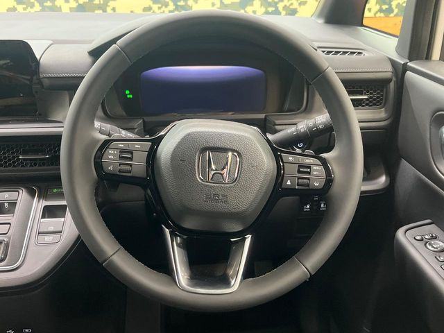 �y�����v�����X�e�A�����O�z�㎿�Ȋv���g�p���邱�ƂŁA��ɂ����������݂ƂĂ��^�]���₷���n���h���ł���