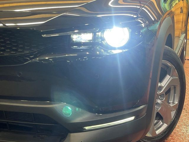 �yLED�w�b�h���C�g�z���V����ԑ��s�����ǍD�Ȏ��E���m�ۂ����S���ĉ^�]�ł��鍂�P�xLED�w�b�h���C�g�𑕔�!�_�����x�������A����d�͂��}�����Ă��܂��B