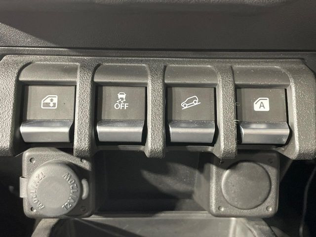 �y�_�E���q���A�V�X�g�z�}�ȍ⓹������Ƃ��Ɏ����Ńu���[�L�𐧌�A���̒ᑬ�x��ۂ��܂��B�ᓹ�∫�H�ȂǊ���₷���H�ʂ̉����ł��^�C�������b�N���Ȃ�������S!�n���h������ɏW���ł��܂�!