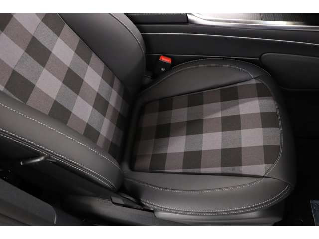 ����Ȃ͕�ݍ��܂��悤�ȍ���S�n�ŁA��荞�񂾏u�Ԃ���㎿���������B��Ƃ肠�鑫����ԂƗD�ꂽ�Ïl���ɂ��A�ړ����Ԃ������b�N�X�ł����ґ�ȋ�ԂɎd�オ���Ă��܂��B