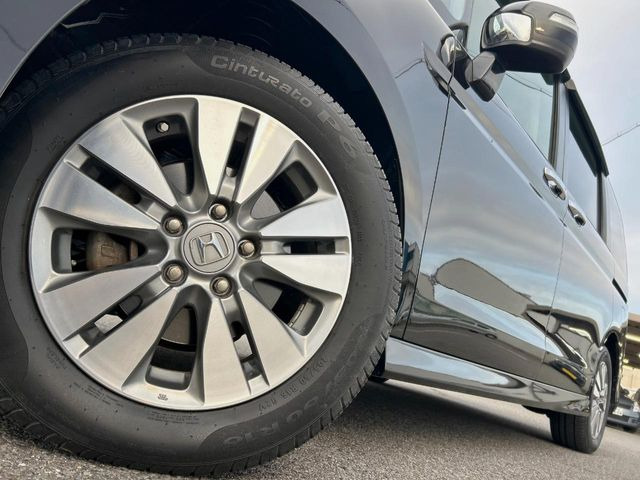 �y����16�C���`�A���~�z�C�[���z�O�ςɃ}�b�`���������A���~�z�C�[���𑕒����Ă���܂��B�e��ЊO�A���~�z�C�[����A�X�^�b�h���X�^�C�����戵�����Ă���܂��B���񂲑��k����������