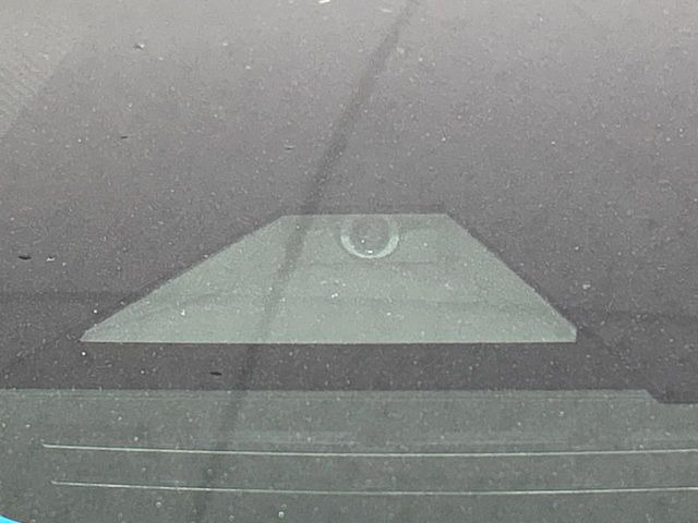 �y�g���^�Z�[�t�e�B�Z���X�z���s���ɑO���̎ԗ�����F�����A�Փ˂������Ȏ��͌x��ƃu���[�L�ŏՓˉ���Ɣ�Q�y�����A�V�X�g�B�����S�Ƀh���C�u�����y���݂��������܂��B