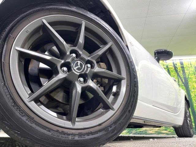 �y����16�C���`�A���~�z�C�[���z�O�ςɃ}�b�`���������A���~�z�C�[���𑕒����Ă���܂��B�e��ЊO�A���~�z�C�[����A�X�^�b�h���X�^�C�����戵�����Ă���܂��B���񂲑��k����������