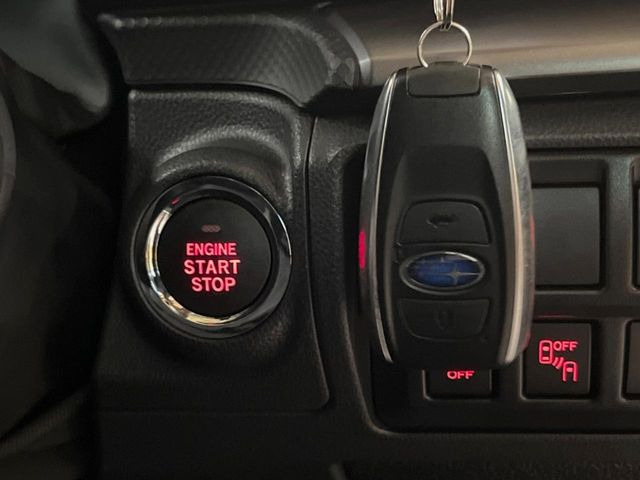 �y�A�N�Z�X�L�[&�v�b�V���X�^�[�g�z�J�o����|�P�b�g�ɓ��ꂽ�܂܂ł��h�A�̎{���E�������\�ȃX�}�[�g�L�[�𑕔��B�G���W���̃I���E�I�t�����J�M�����o���K�v�������A�{�^�����v�b�V�����邾����OK��