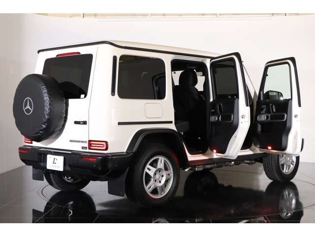 ���g���X�^�C�����܂Ƃ�������G450d�B�N���[�~�[�z���C�g�������ۗ�������R���f�B�V�����̎ԗ��ł��B