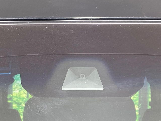 �y�z���_�Z���V���O�z���s���ɑO���̎ԗ�����F�����A�Փ˂������Ȏ��͌x��ƃu���[�L�ŏՓˉ���Ɣ�Q�y�����A�V�X�g�B�����S�Ƀh���C�u�����y���݂��������܂��B